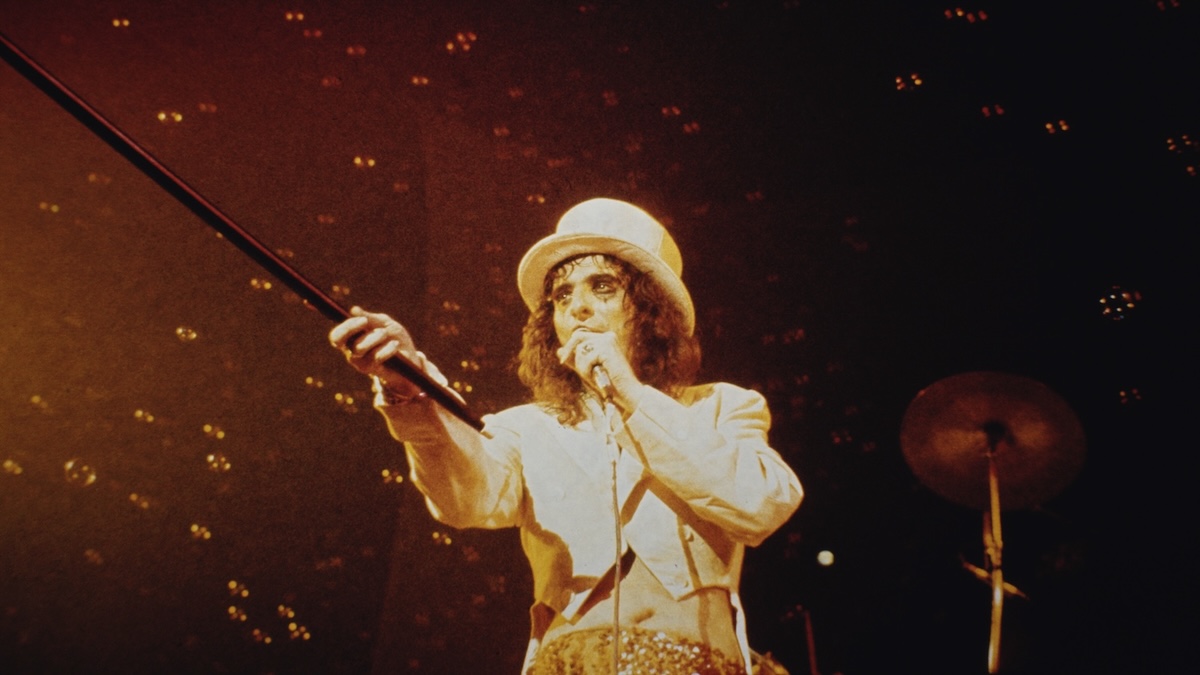 Alice Cooper — "The Billion Dollar Babies Tour" movie still