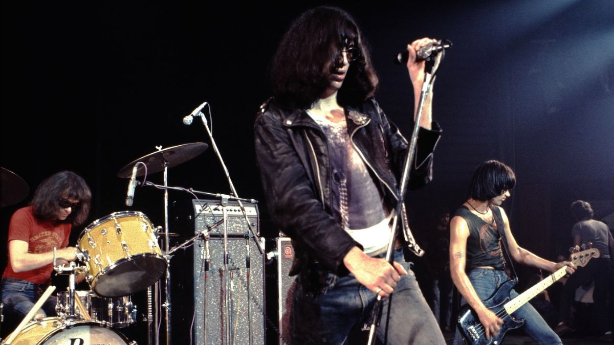 Ramones — "1976 US Tour" movie still