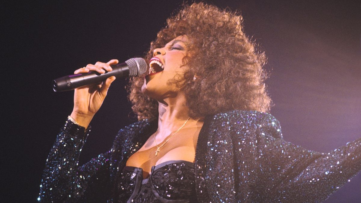 Whitney Houston — "The Moment of Truth World Tour" movie still